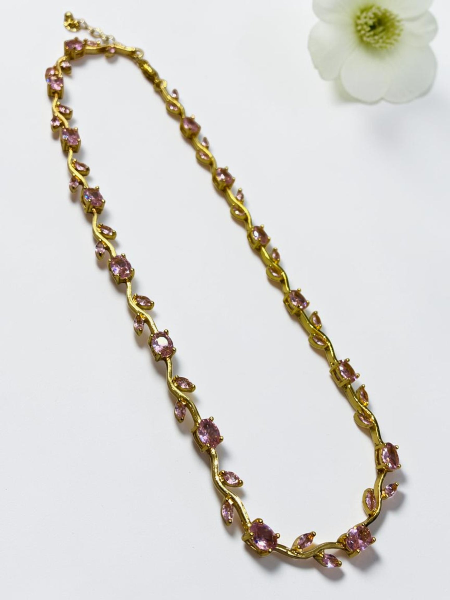 PINK DIAMOND PERCY TULIP NECKLACE