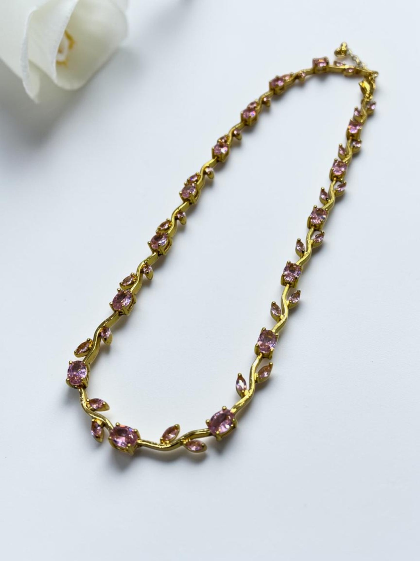 PINK DIAMOND PERCY TULIP NECKLACE