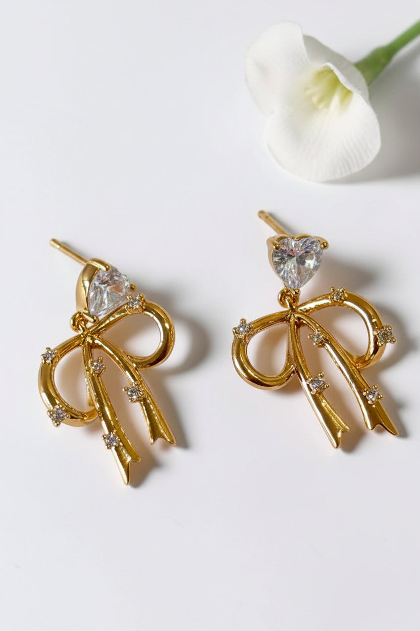 DIAMOND HEART BOW VERIE EARRINGS