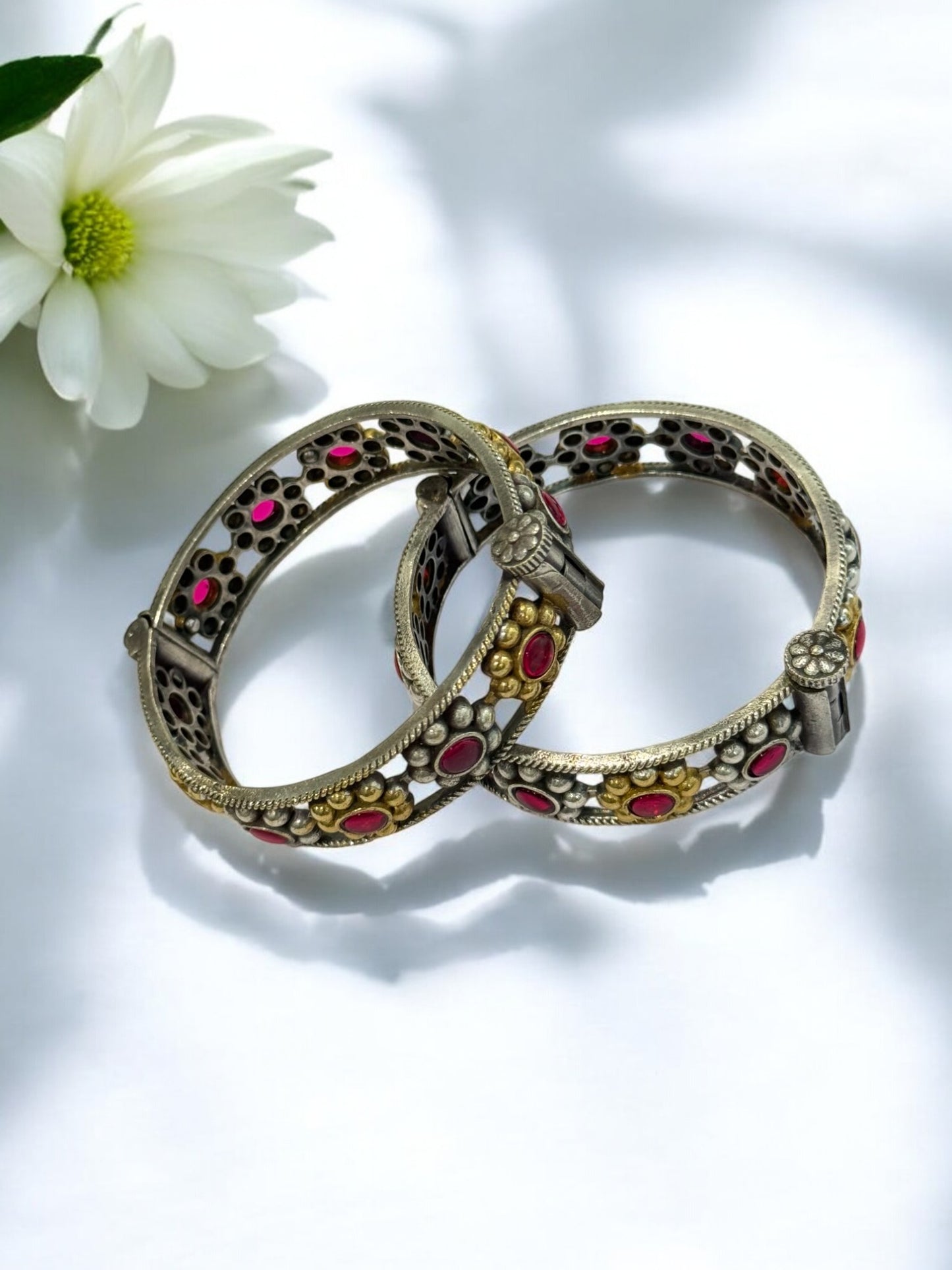 PINK KIHU GERMAN SILVER BANGLE