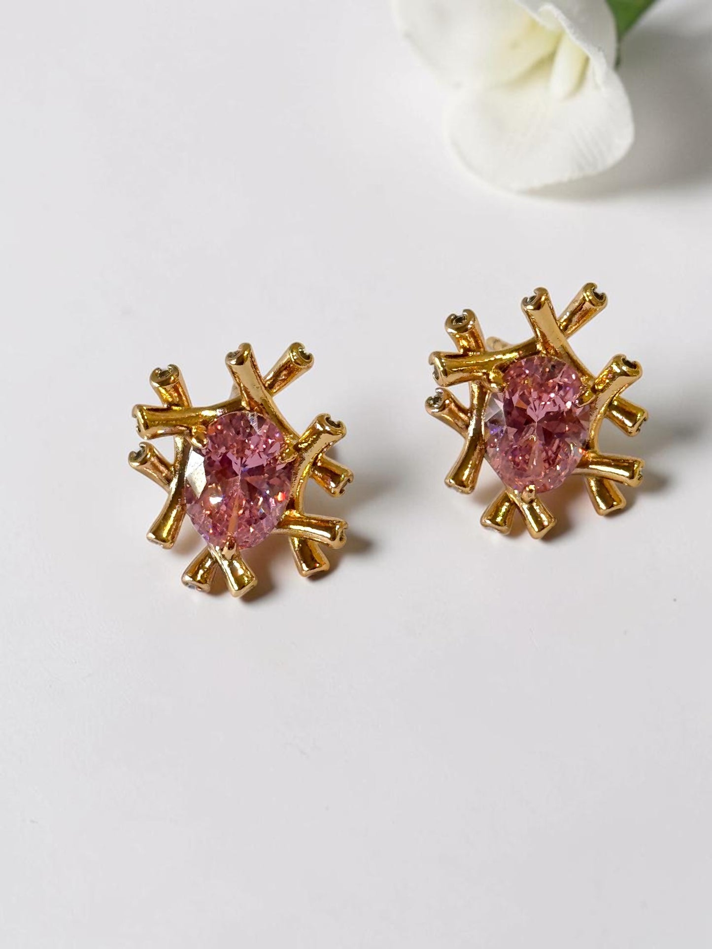 PINK OVAL DIAMOND GERRETT EARRINGS