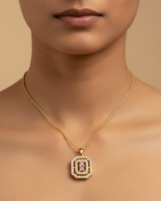 GOLDEN CHAIN WITH DIAMOND PENDENT