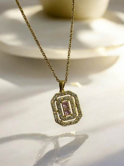 GOLDEN CHAIN WITH DIAMOND PENDENT