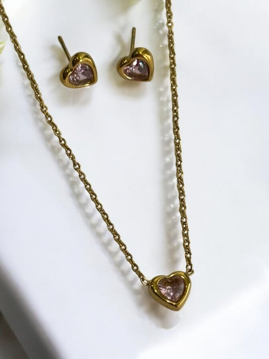 PINK HEART AVERILL NECKLACE