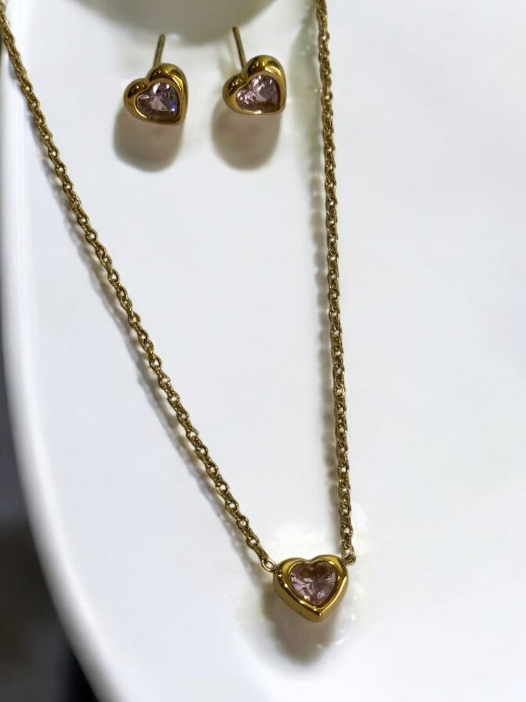 PINK HEART AVERILL NECKLACE