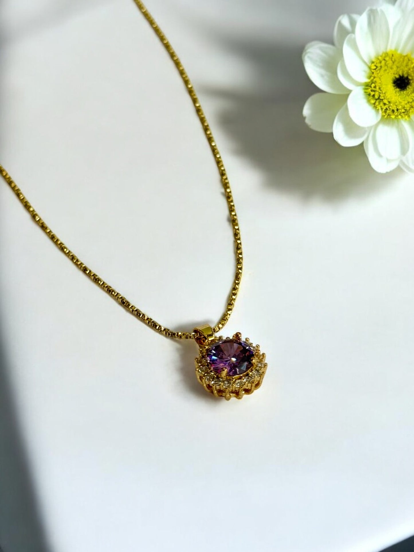 PURPLE DIAMOND AXSON NECKLACE