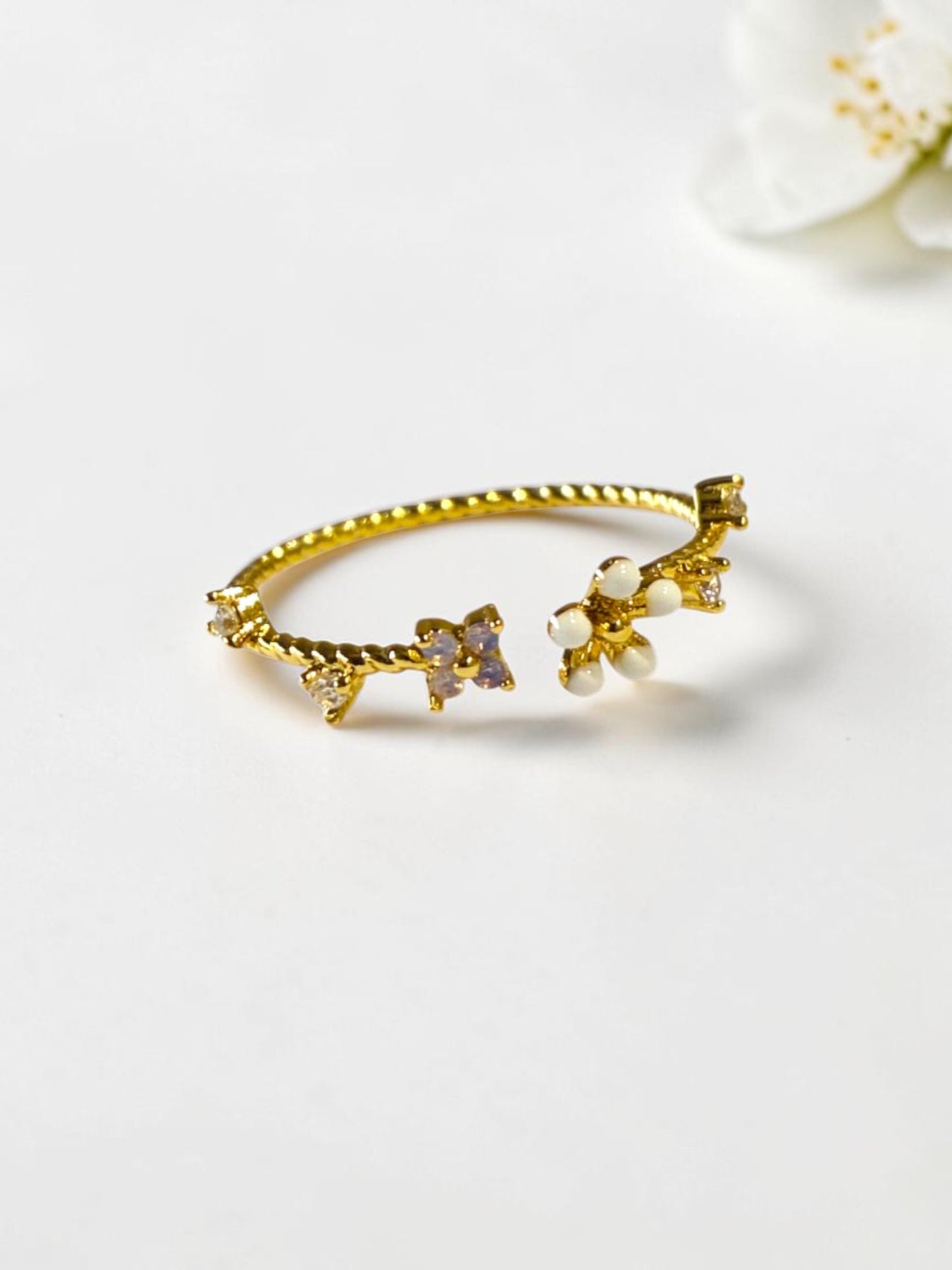 PURPLE DIAMOND FLORAL MRUNA RING