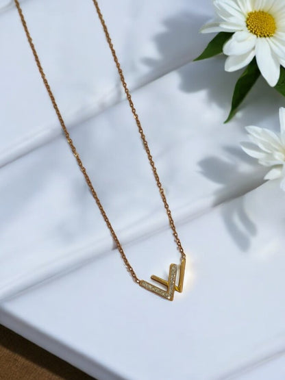 ROSE GOLD CHAIN WITH SHINY DIAMOND W SHAPE PENDENT