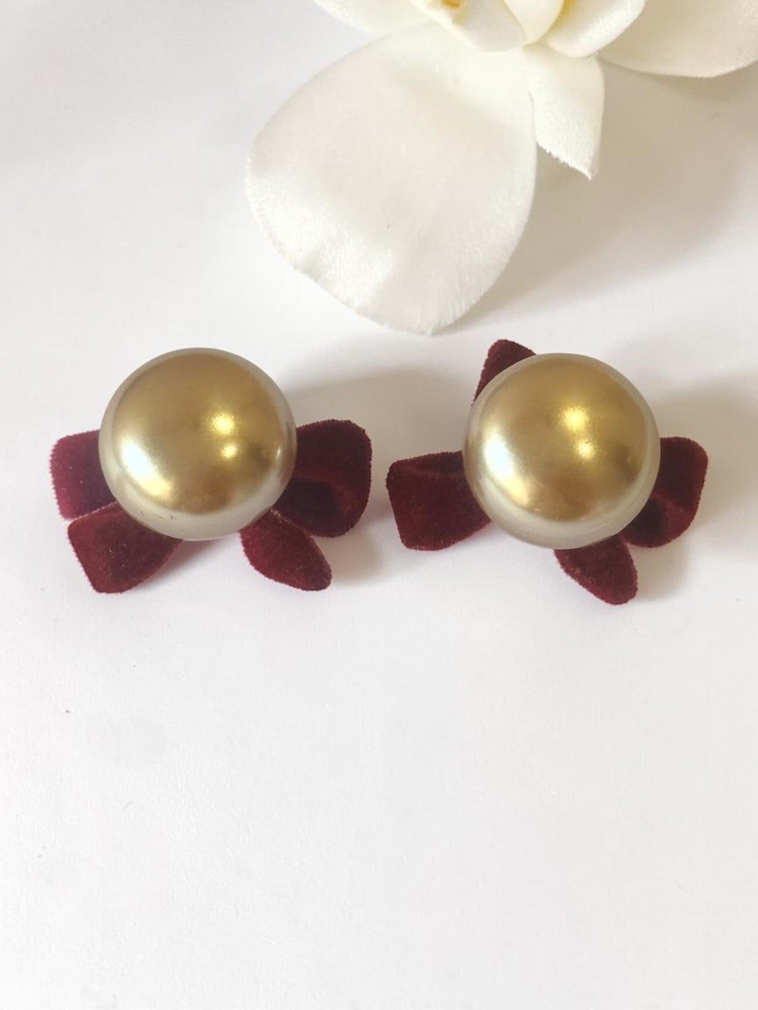 RUBY BOW PEARL EMETEY EARRINGS