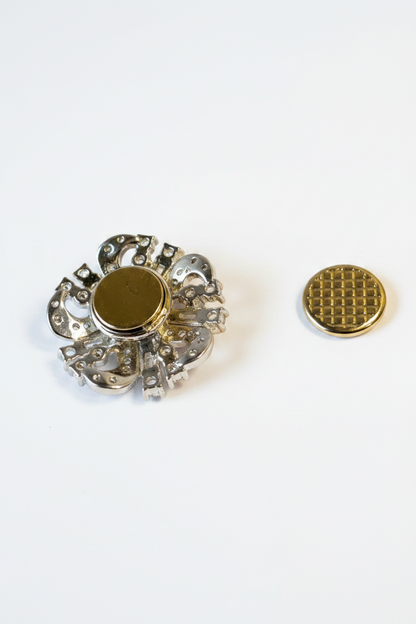 RUBY PINAL BROOCH (MAGNETIC)