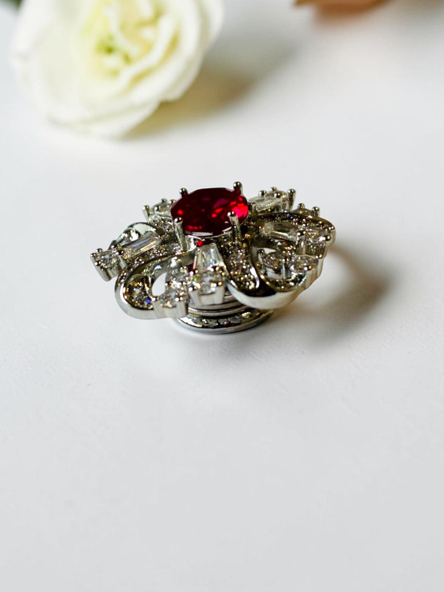 RUBY PINAL BROOCH (MAGNETIC)