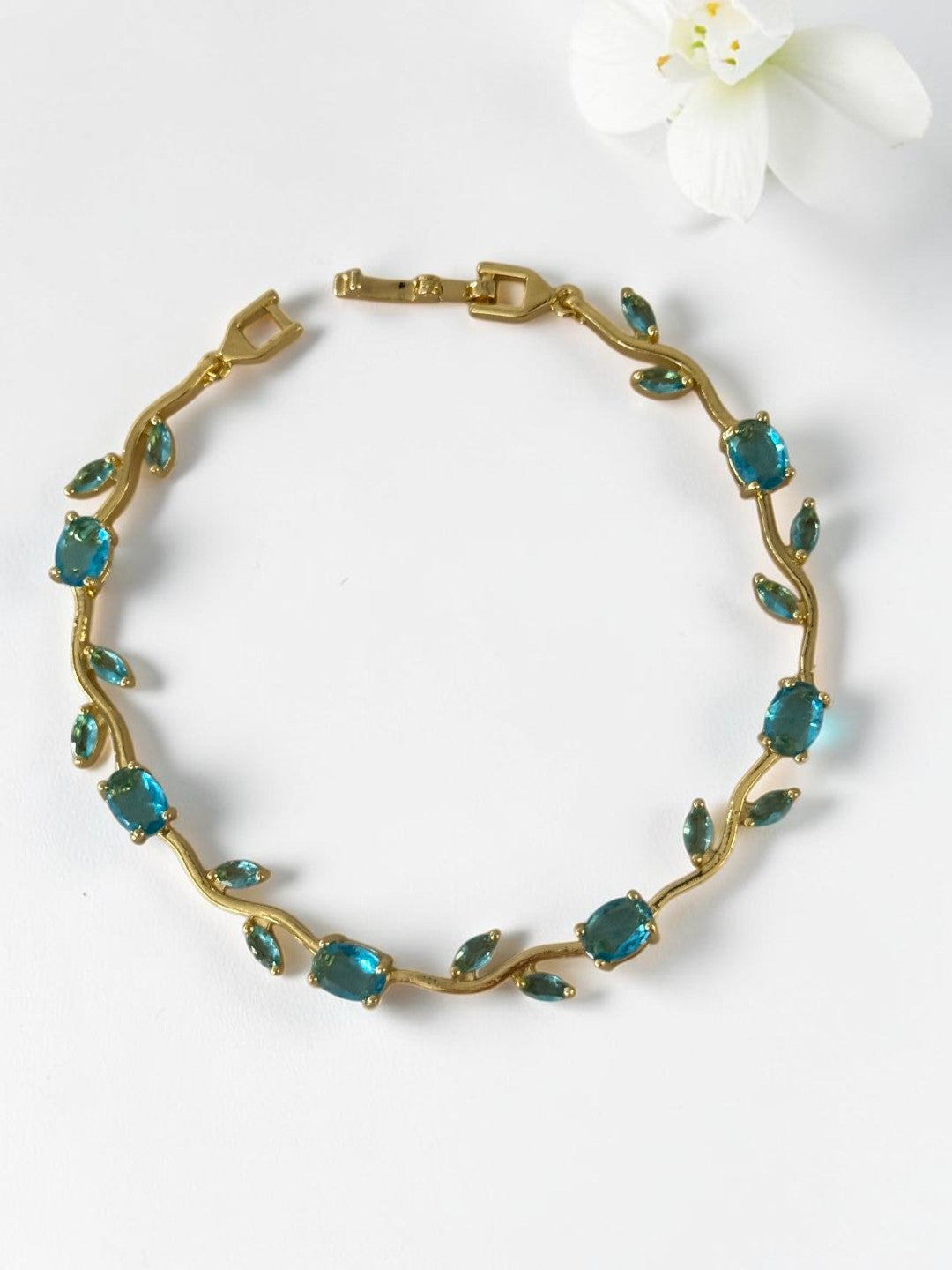 SEA BLUE DIAMOND ALTON TULIP BRACELET