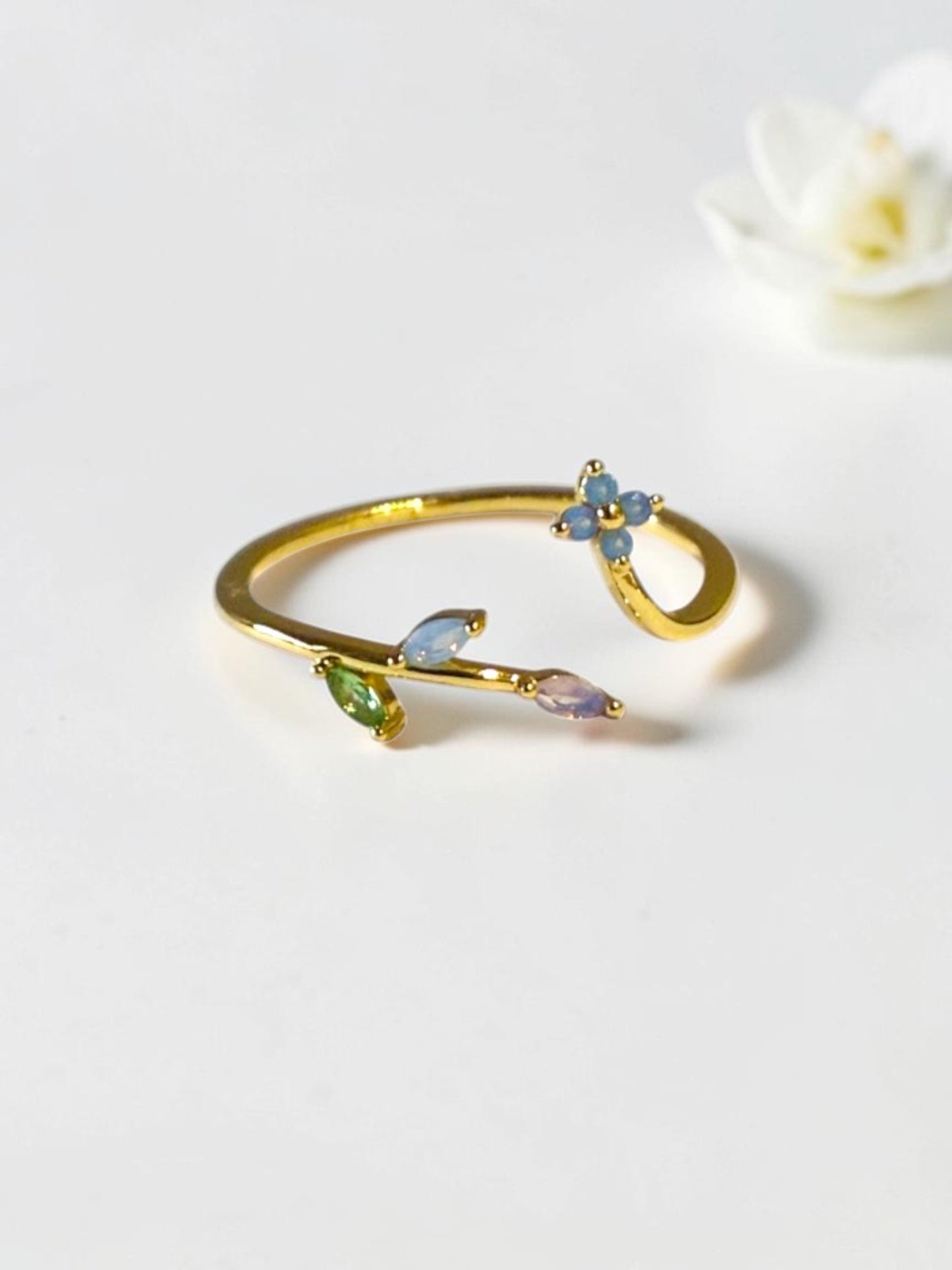 SEA BLUE FLORAL DIAMOND NASTASIA RING
