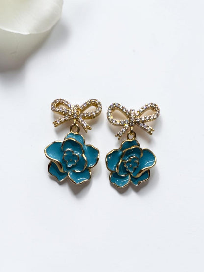 SEA BLUE FLOWER ARCHER EARRINGS