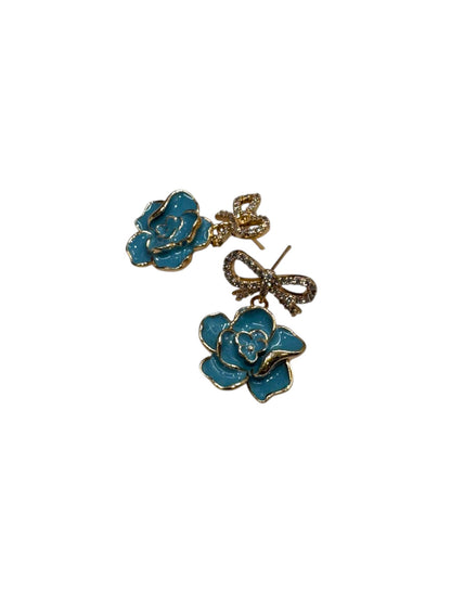 SEA BLUE FLOWER ARCHER EARRINGS