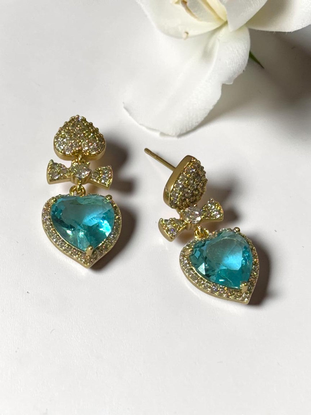 SEA BLUE HEART STONE VICTORIA EARRINGS