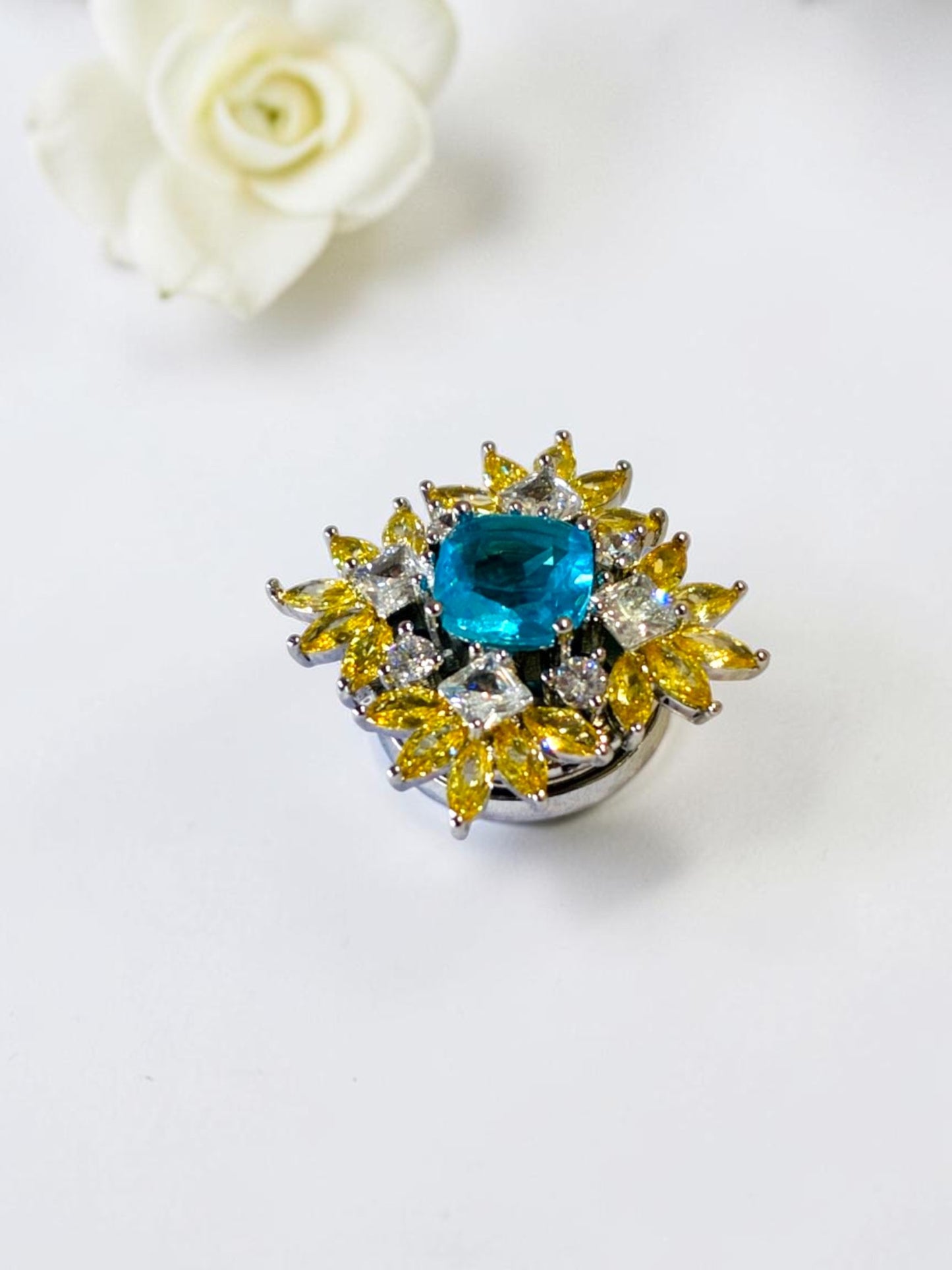 SEA BLUE PRACHIE BROOCH (MAGNETIC)