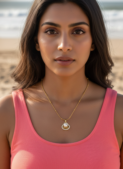 SEA SHALL PEARL CLIVE NECKLACE