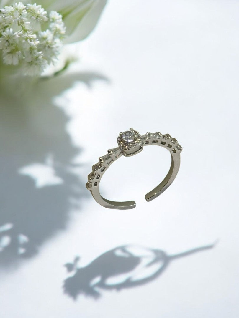 SILVER DIAMOND PORTER RING