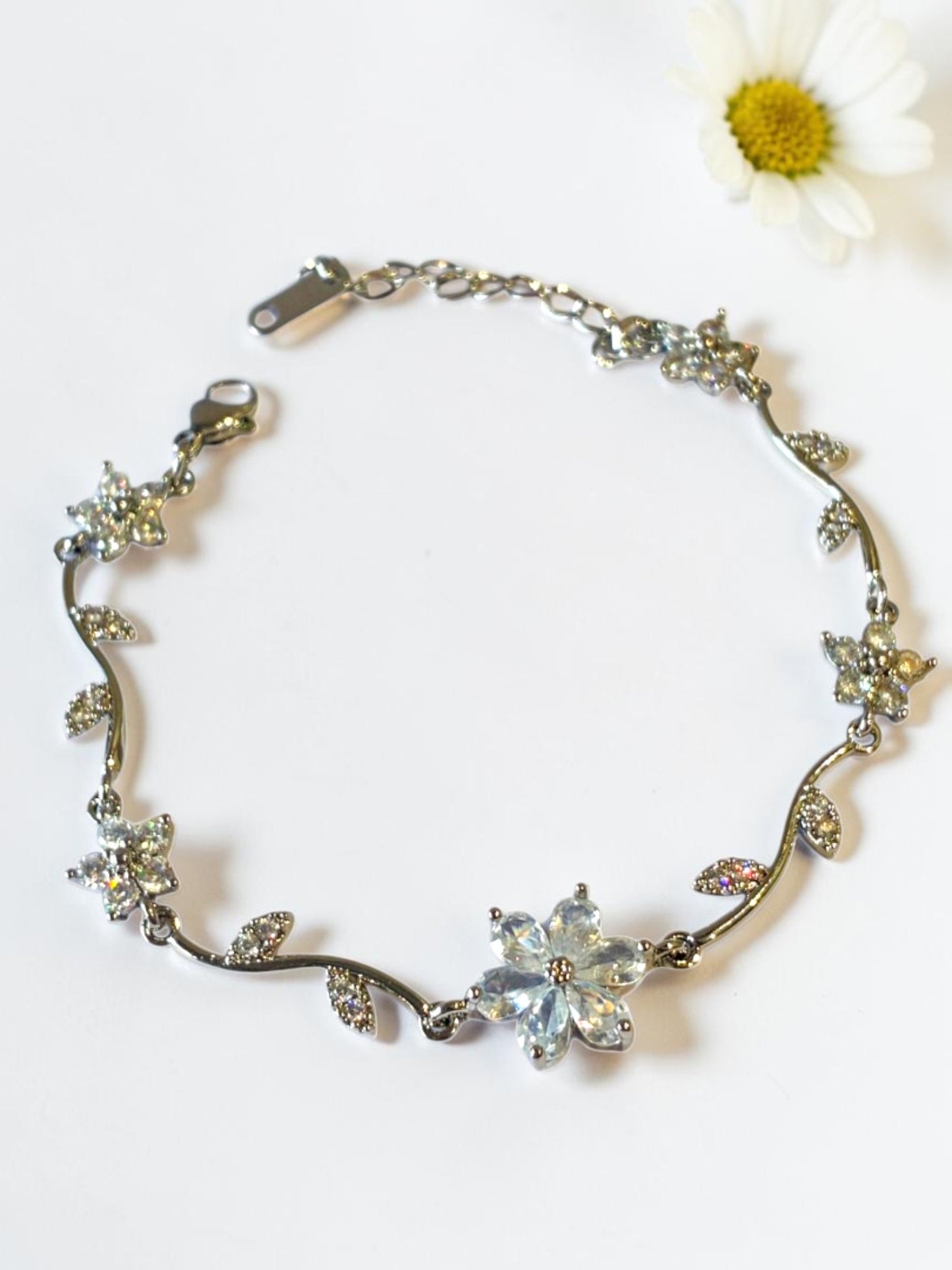 SILVER FLORAL DIAMOND ENESIS BRACELET