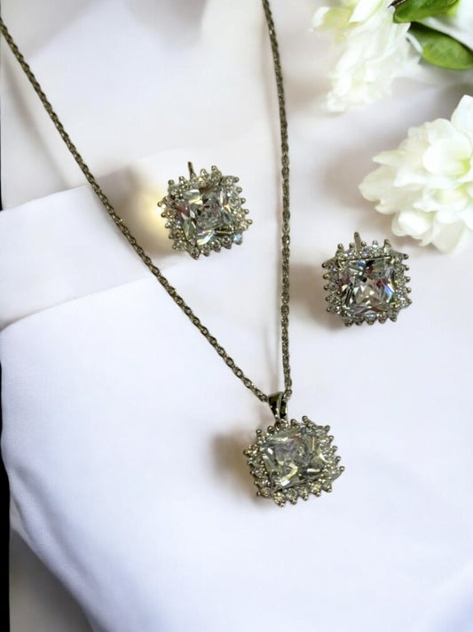92.5 SILVER PLATED CHAIN  SQAURE STONE PENDENT AND EARRING