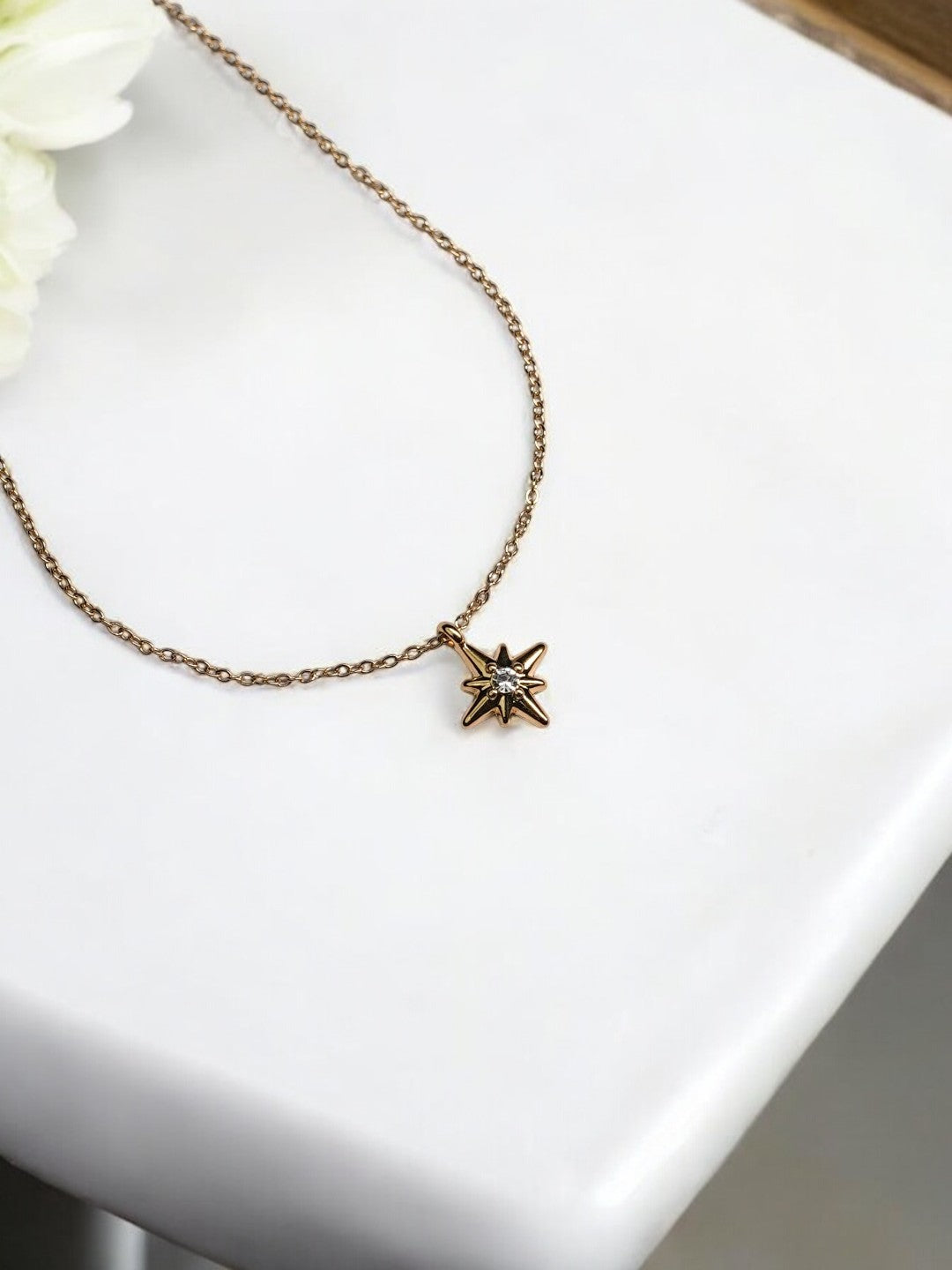 GOLDEN CHAIN WITH SHINING DIAMOND AND STAR