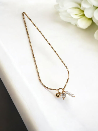 GOLDEN CHAIN WITH CHARMS LIKE DIAMOND FLOWER, PEARLS