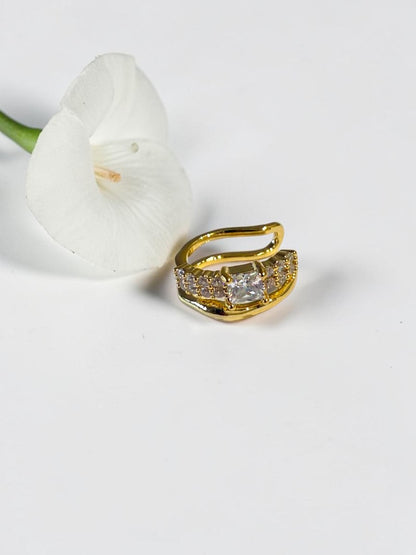 GOLDEN DIAMOND BILLIE EAR CUFF