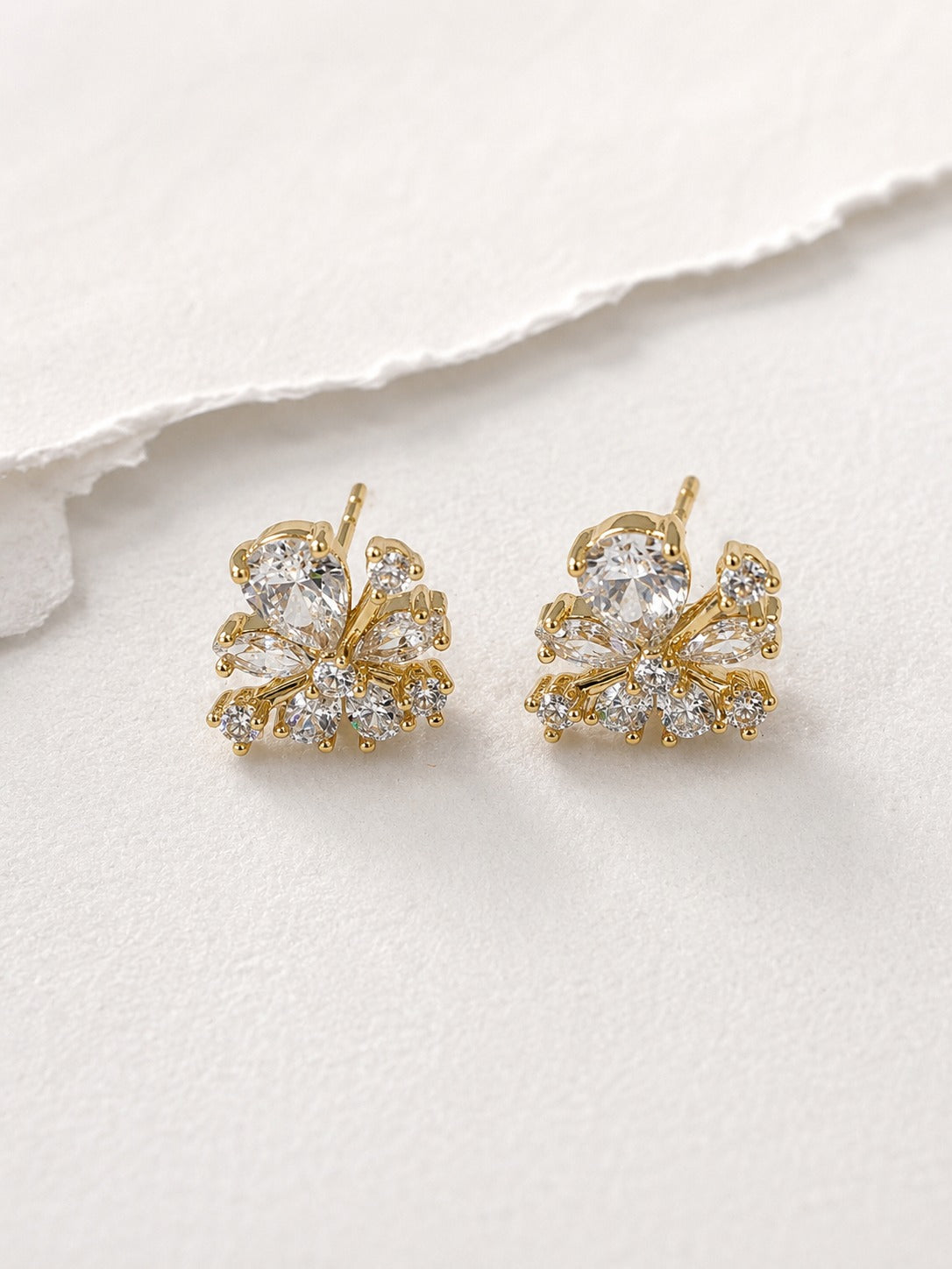 GOLDEN DIAMOND FLORAL TOMMY EARRINGS