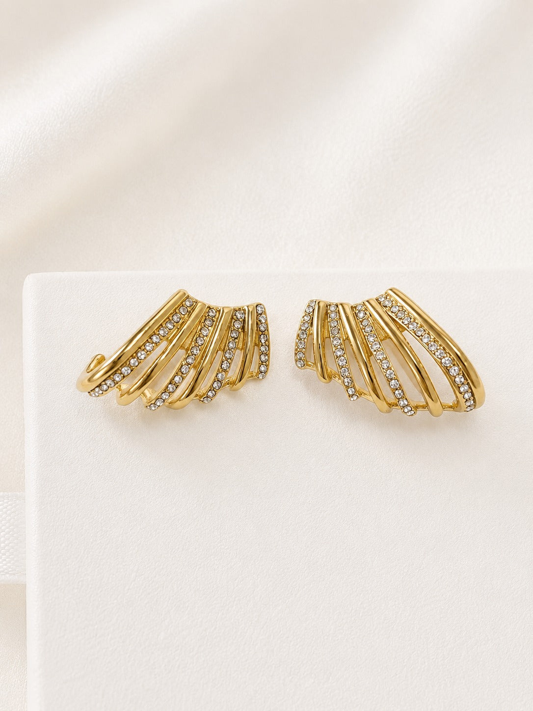 GOLDEN DIAMOND LUCAS EARRINGS