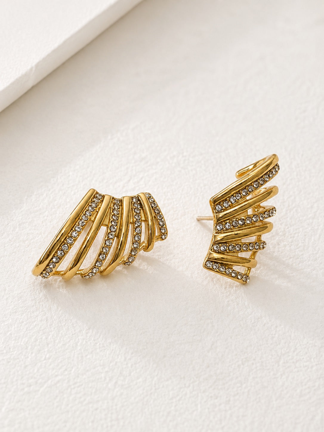 GOLDEN DIAMOND LUCAS EARRINGS