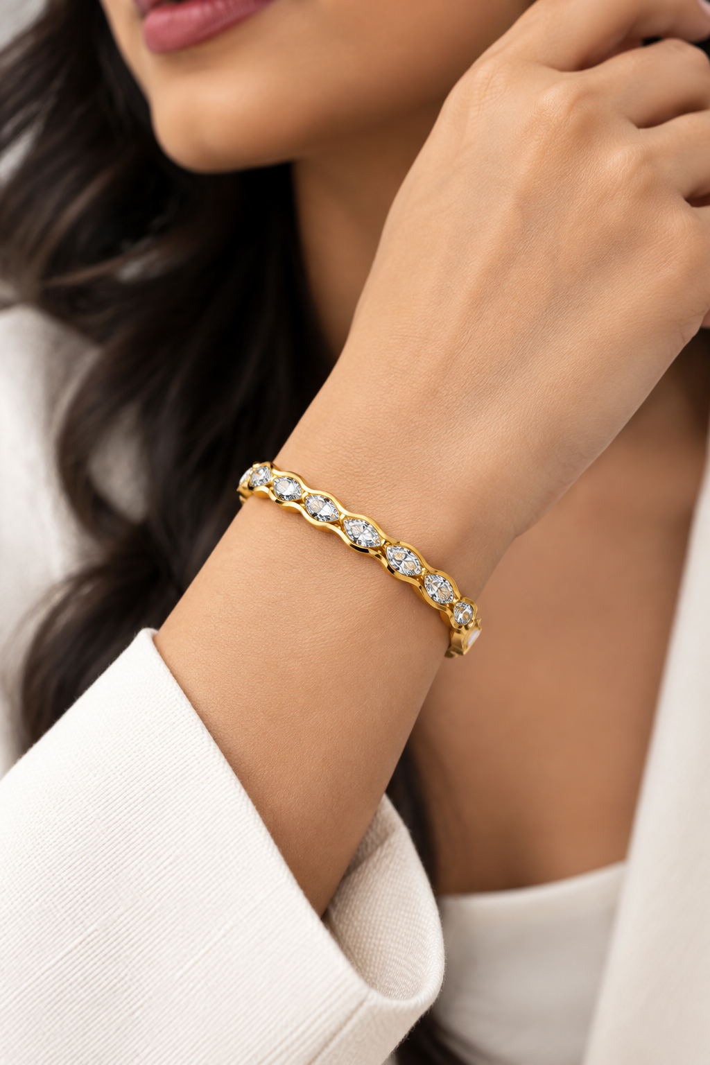 GOLDEN DIAMOND MYRA BRACELET