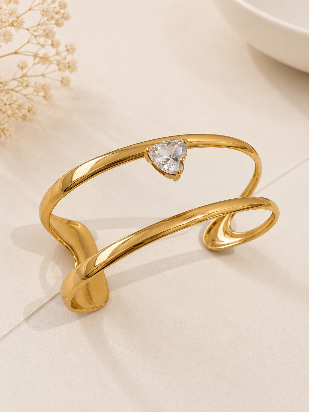 GOLDEN HEART DIAMOND CHINMAY BRACELET (CUFF)