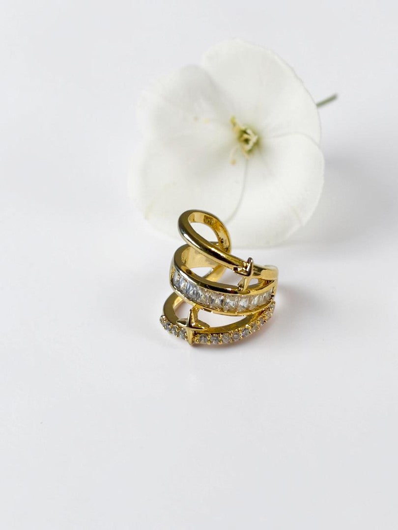 GOLDEN DIAMOND JAYLANI EAR CUFF