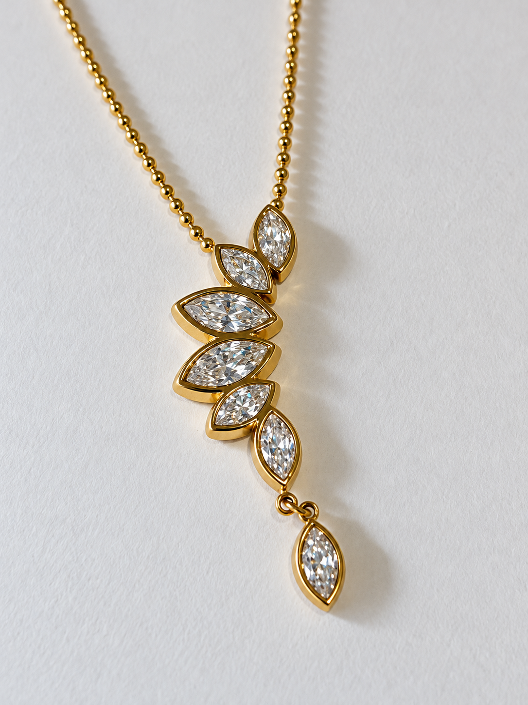 GOLDEN DIAMOND LEAF NOVALEE NECKLACE