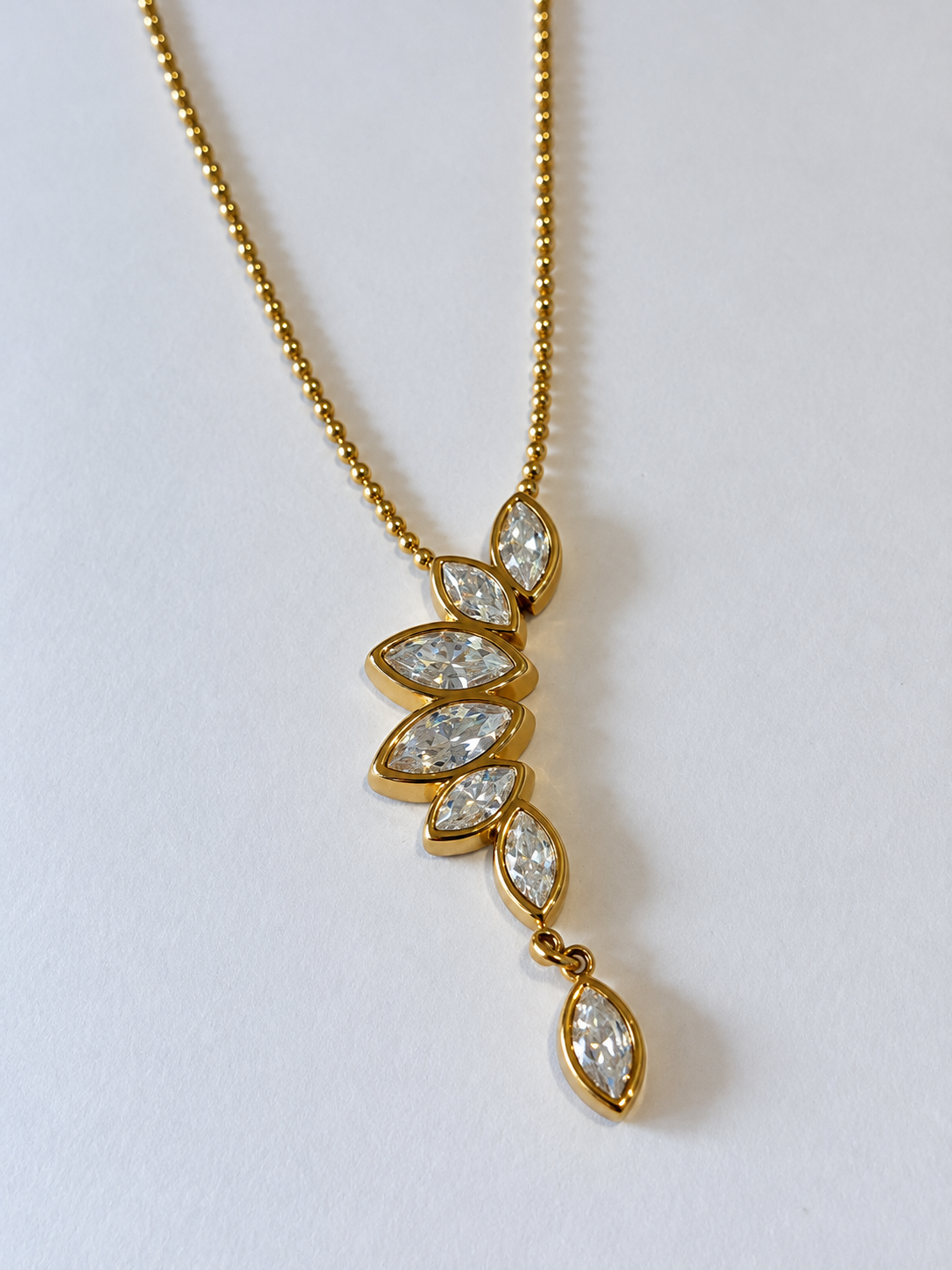 GOLDEN DIAMOND LEAF NOVALEE NECKLACE