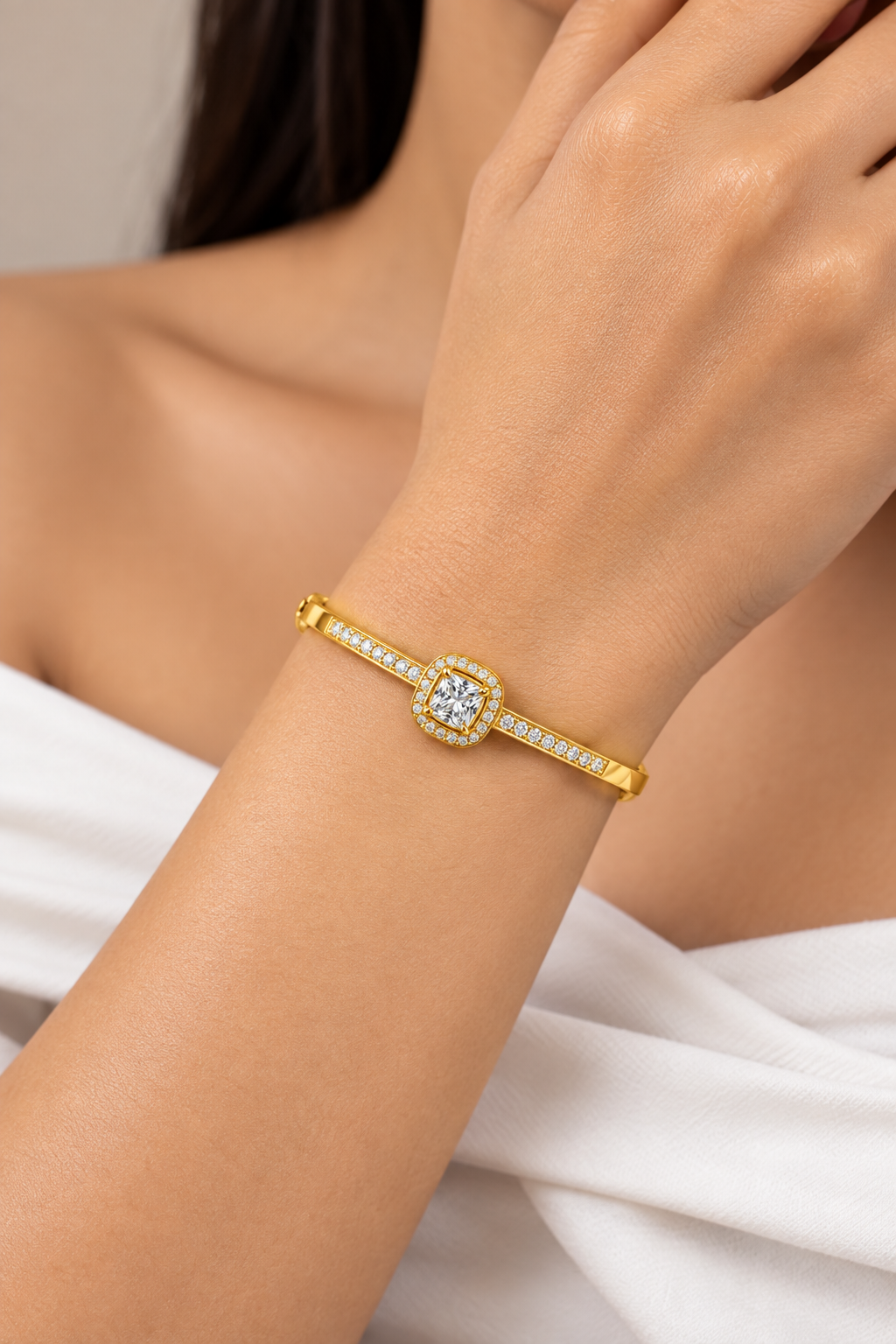 GOLDEN DIAMOND NYRA BRACELET