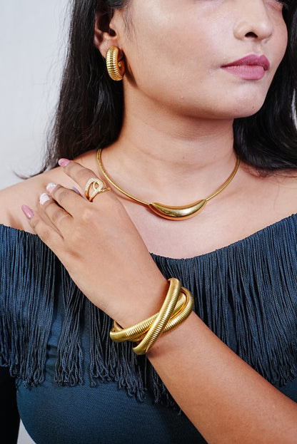 GOLDEN STARTCHABLE BRACELET