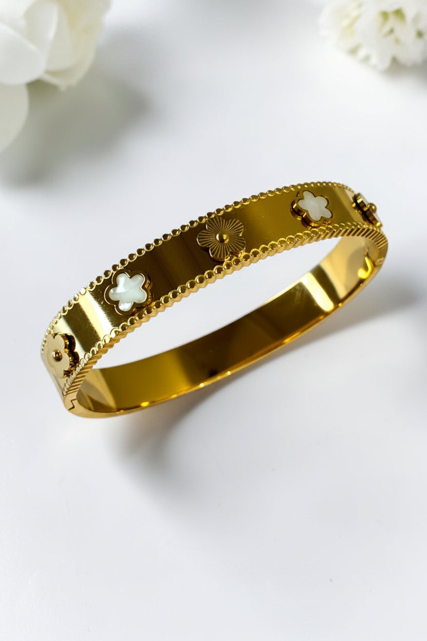 WHITE-GOLDEN FLORAL MAGNOLIA BRACELET