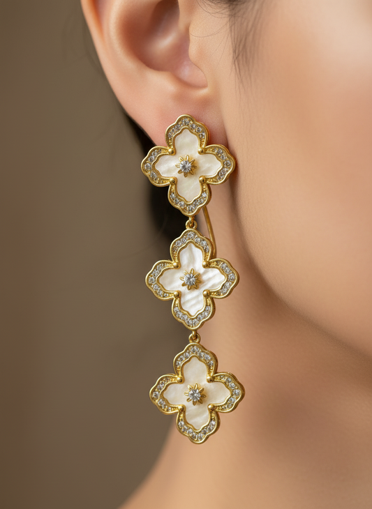 WHITE AARONEY EARRINGS
