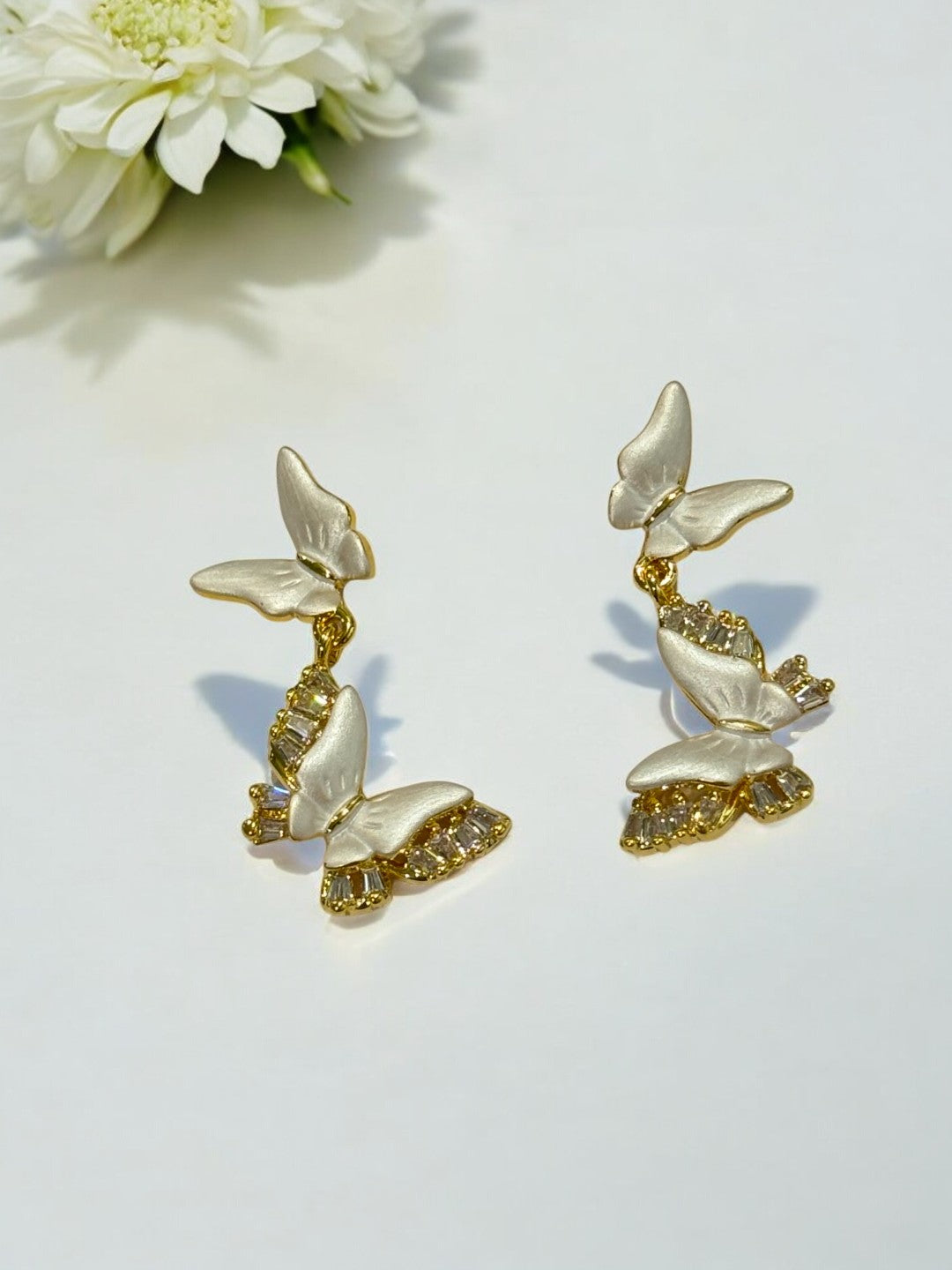 WHITE BUTTERFLY ARTIR EARRINGS