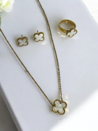 WHITE CLOVER COMBO JACK NACKLACE