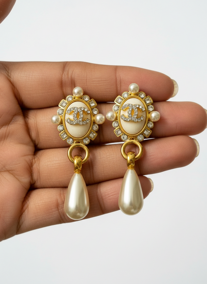 WHITE DAMOND YITZ EARRINGS