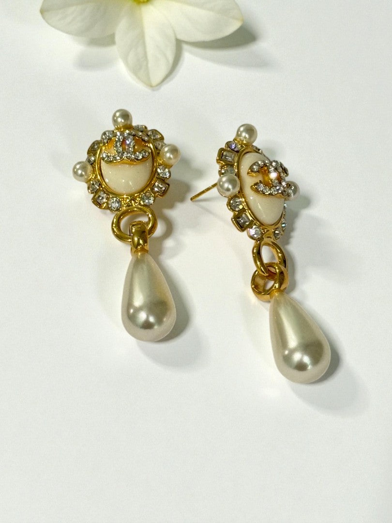 WHITE DAMOND YITZ EARRINGS