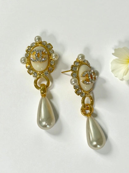 WHITE DAMOND YITZ EARRINGS