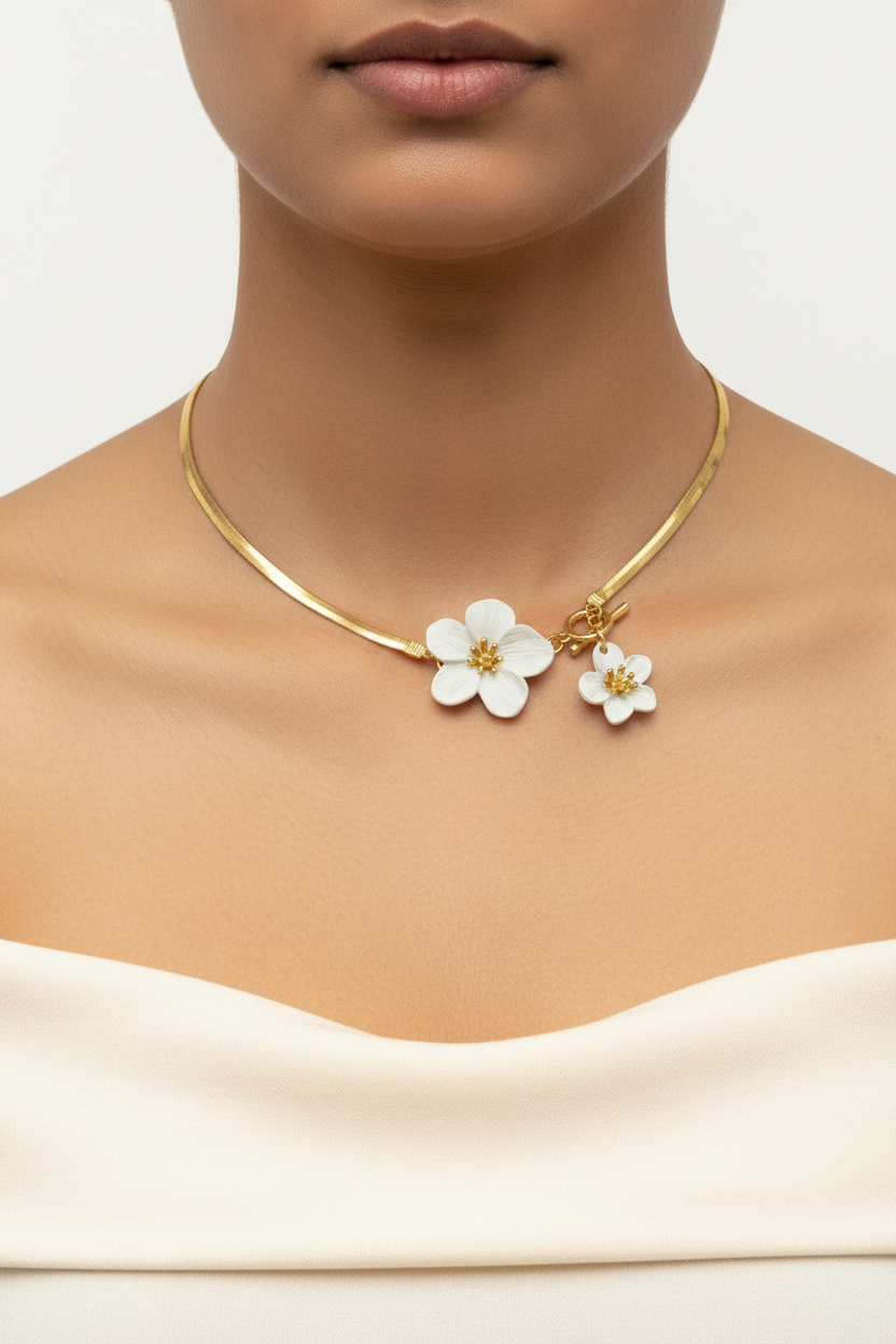 WHITE FLORAL MARCUS NECKLACE