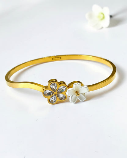 WHITE FLORAL RENITY BRACELET (CUFF)