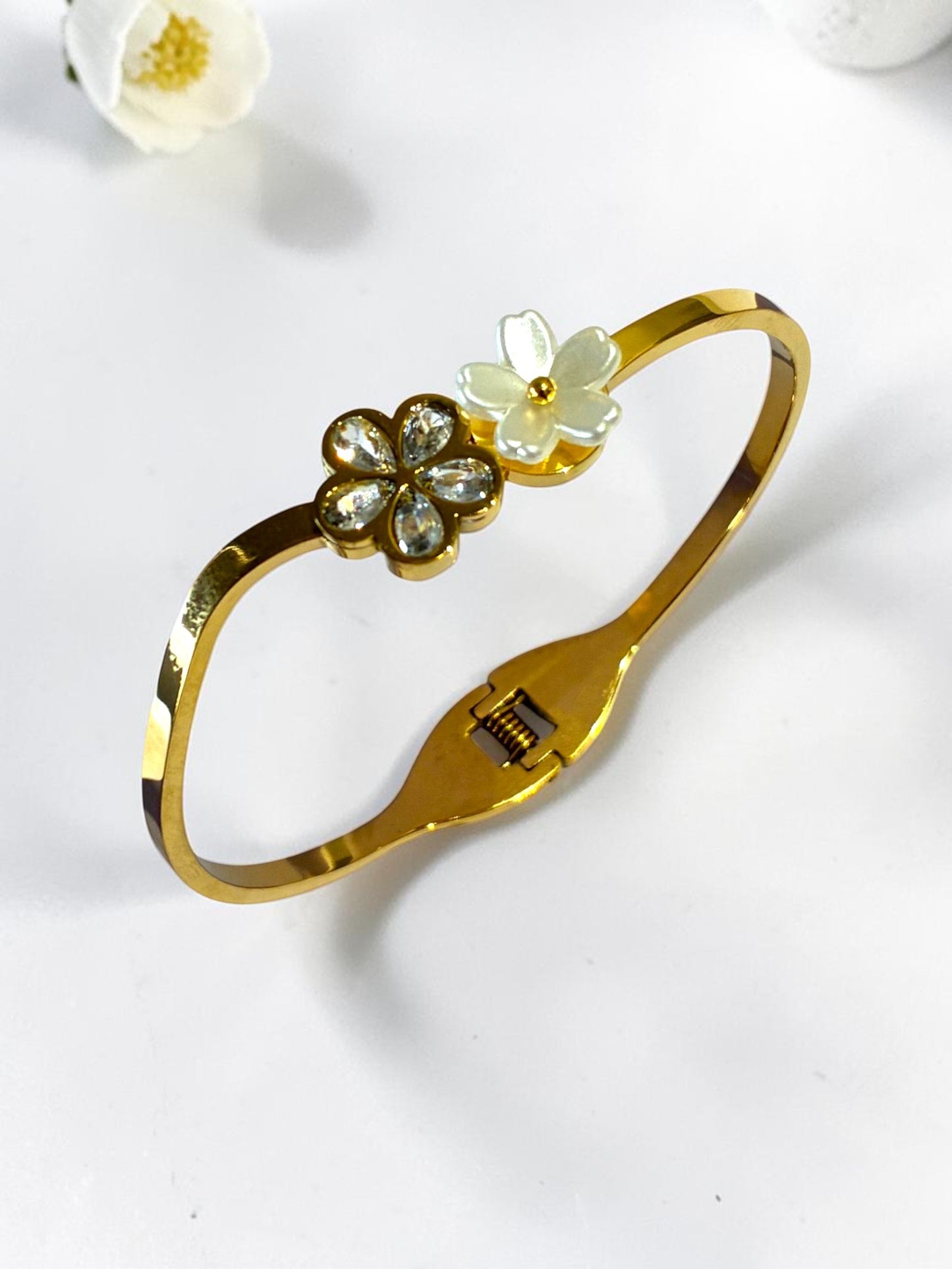 WHITE FLORAL RENITY BRACELET (CUFF)