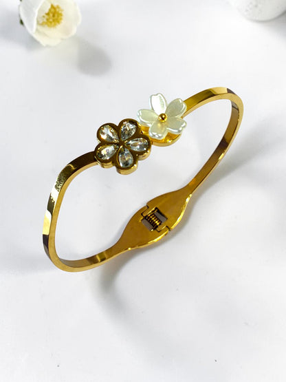 WHITE FLORAL RENITY BRACELET (CUFF)