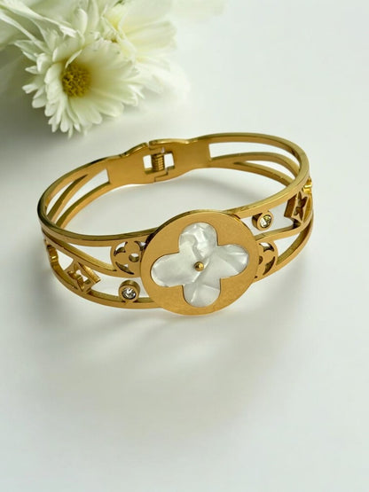 WHITE HARVEY BRACELET